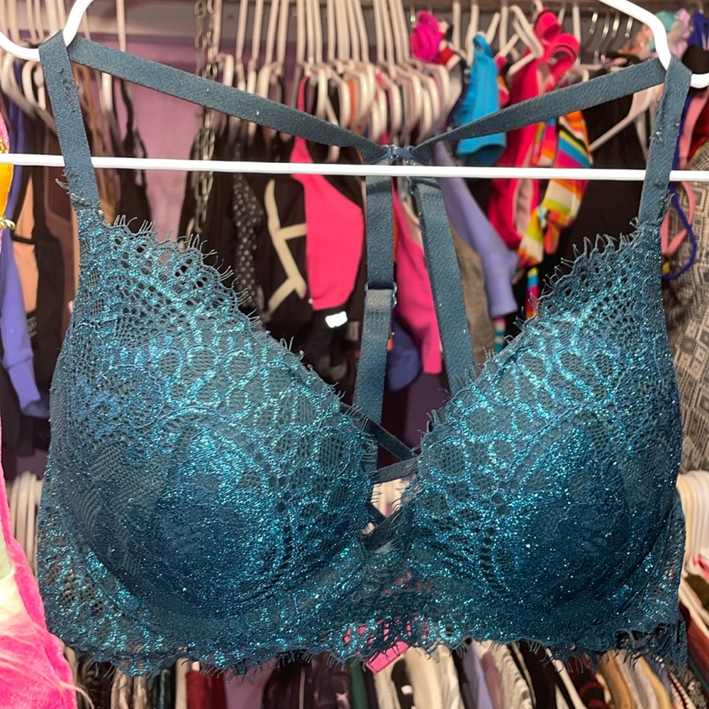 La Senza Hello Sugar 32A fancy glitter green bra good used condition with lace